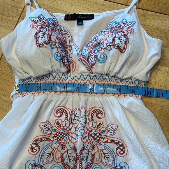 Embroidered Tank Top - Picture 12 of 14